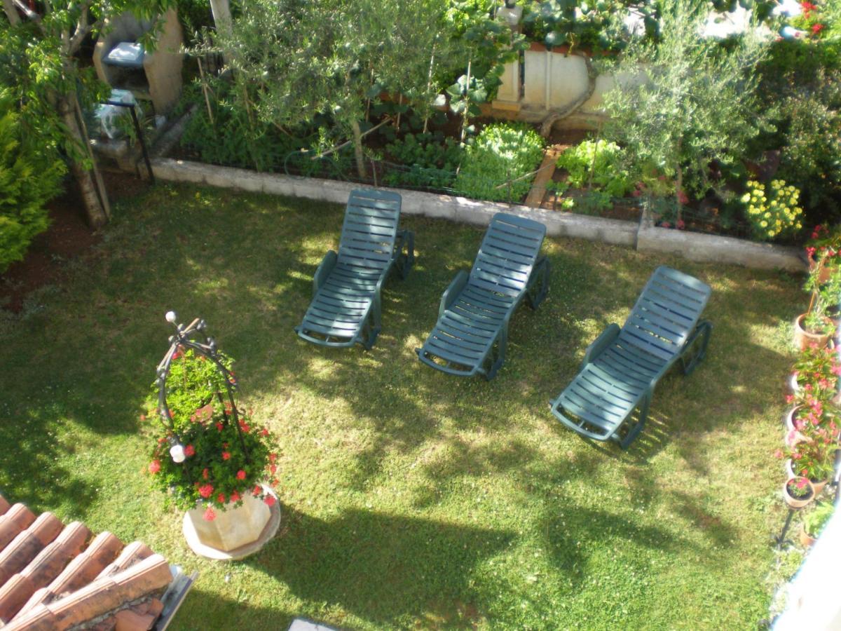 Apartment Sunny Garden Porec Exterior photo
